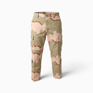 Pantalón táctico militar camuflado desierto antirasgo ripstop para escoltas de la UNP y fuerzas especiales en Colombia.